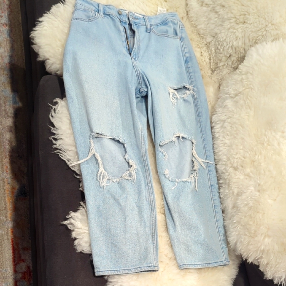 Hollister curvy ultra high-rise vintage straight stressed Light Wash Denim Jeans